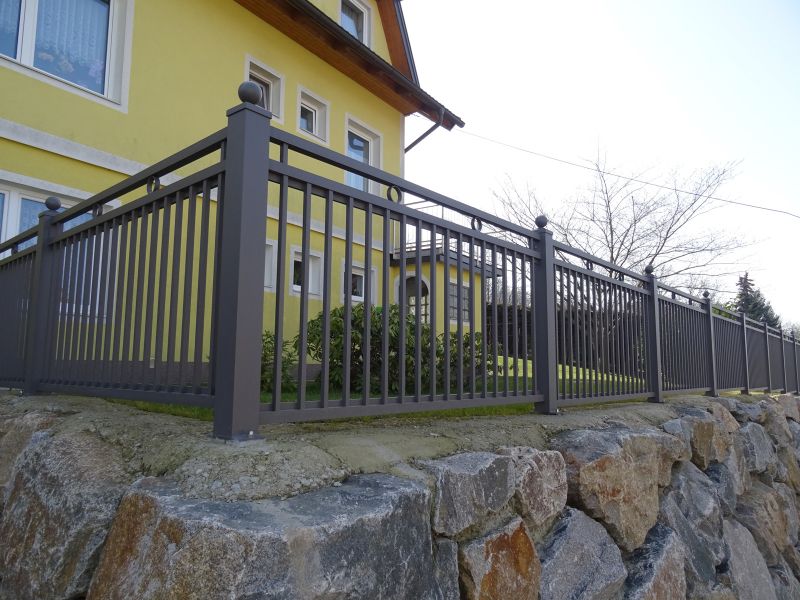 Svislý profil 20x20 mm