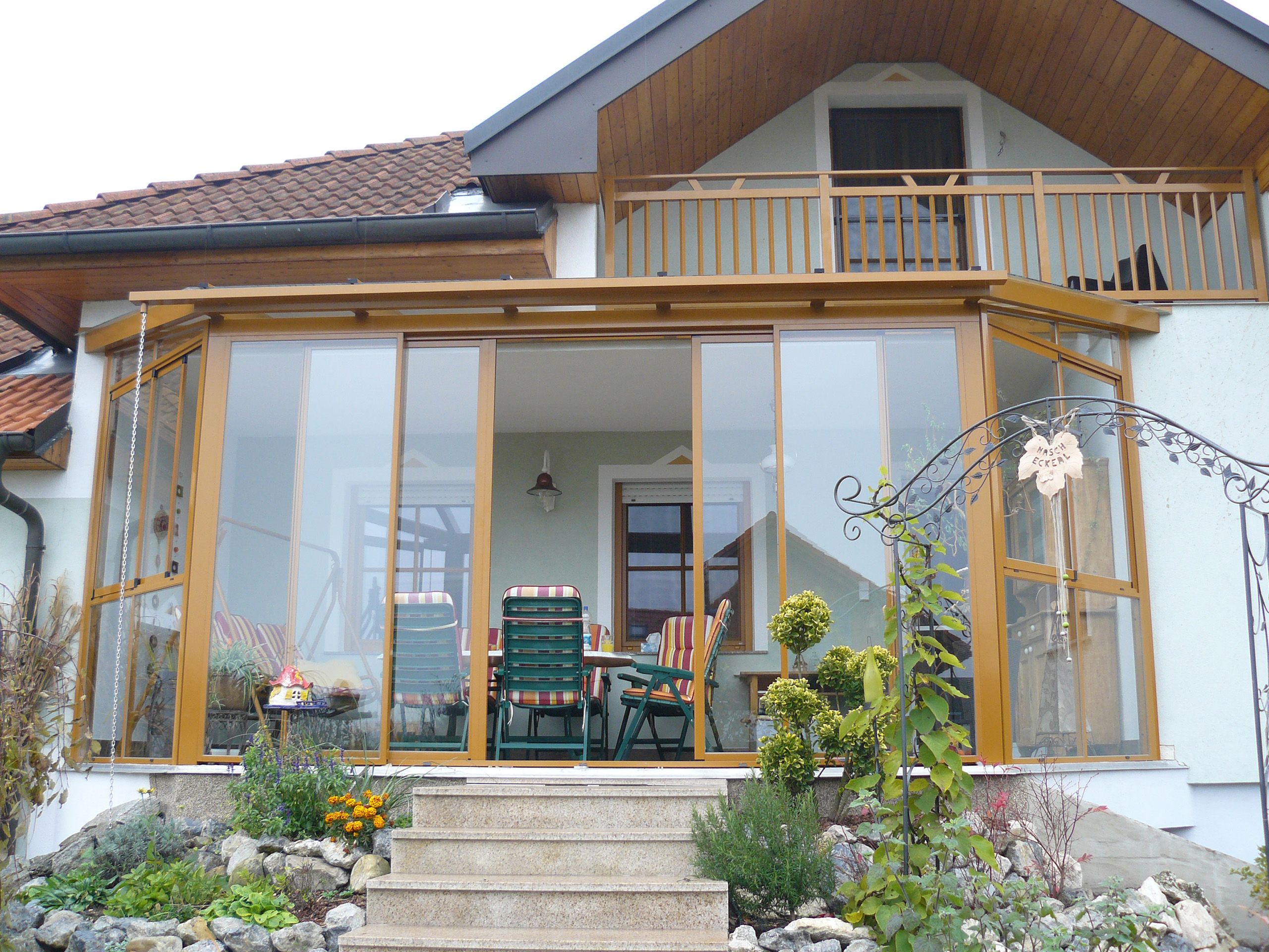 Schiebewände und Festverglasung