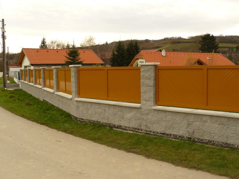 Pero-drážkový profil