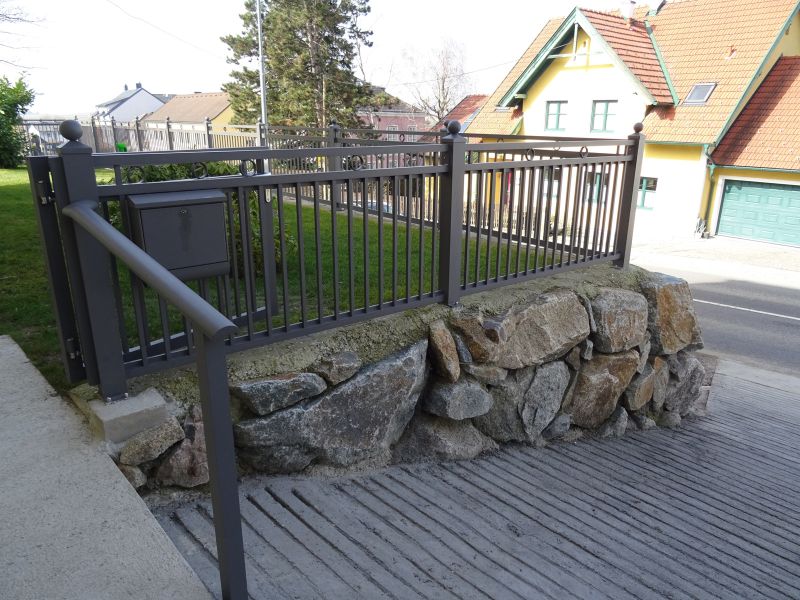 Svislý profil 20x20 mm