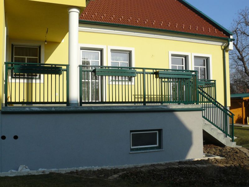 Svislé tyčky 20x20 mm