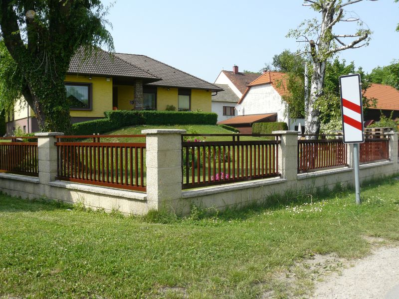 Svislý profil 20x20 mm