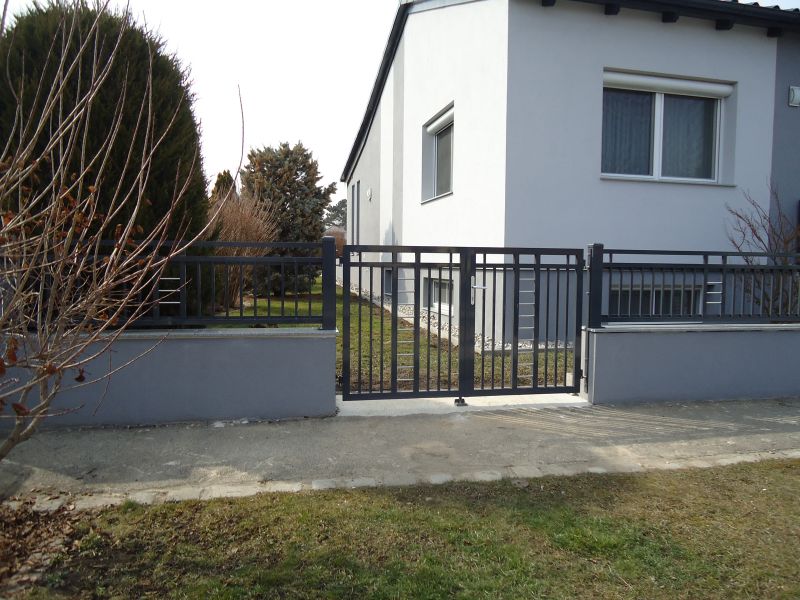 Svislý profil 20x20 mm