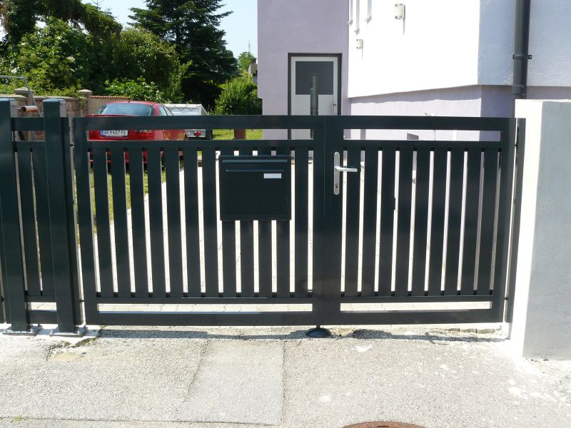 Svislý profil 80x20 mm