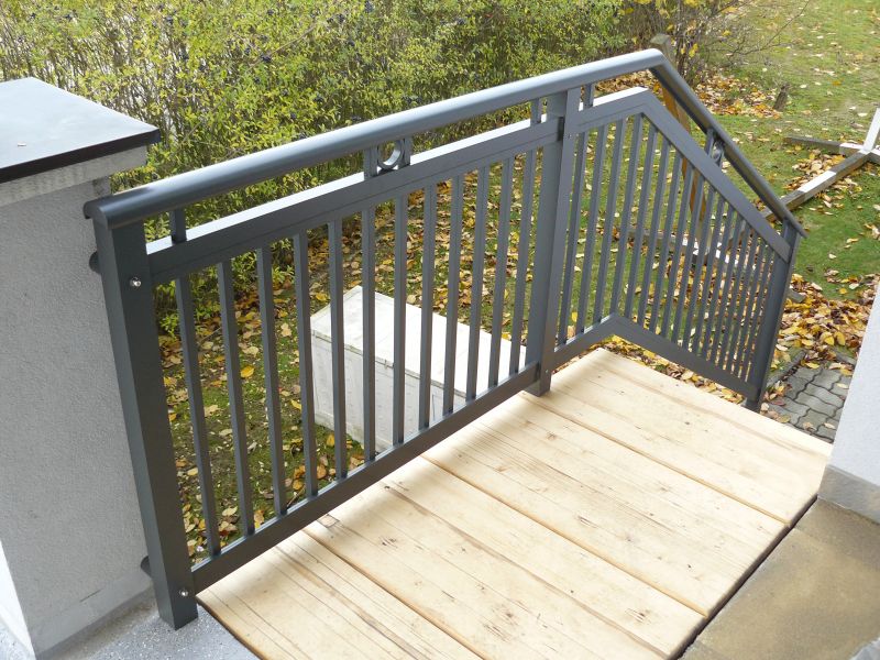 Svislé tyčky 20x20 mm