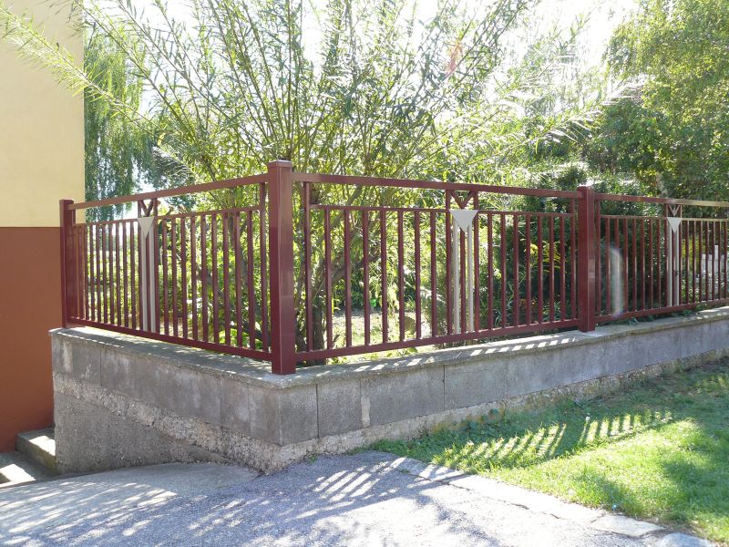 Svislý profil 20x20 mm