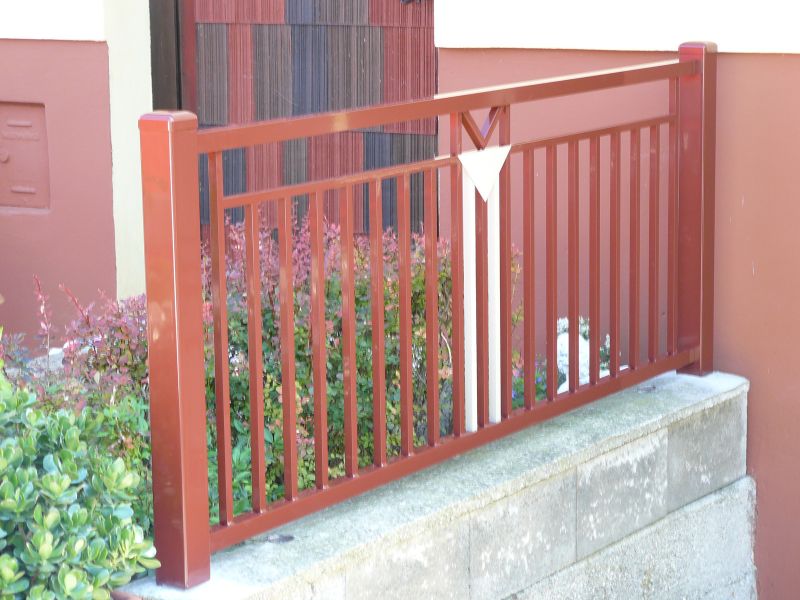 Svislý profil 20x20 mm