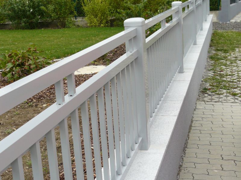 Svislý profil 20x20 mm