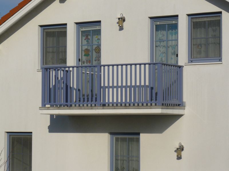 Svislé tyčky 20x20 mm