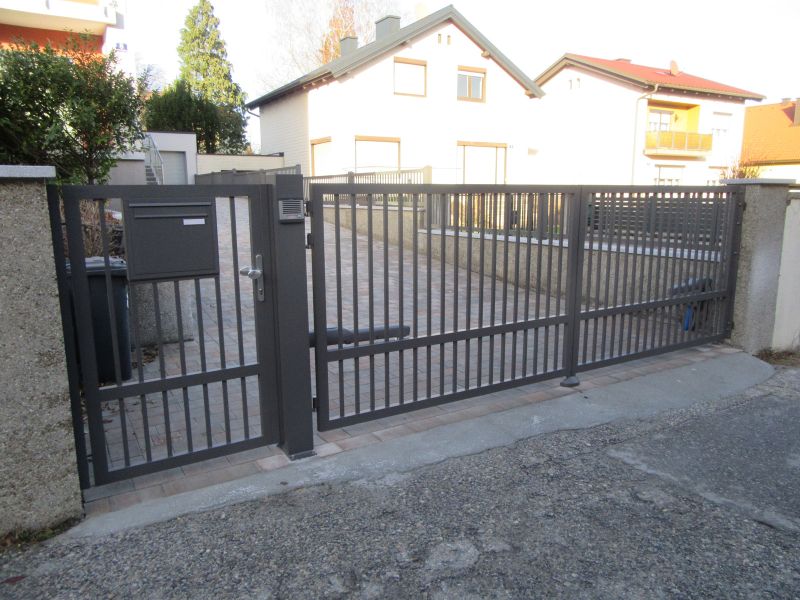 Svislý profil 20x20 mm