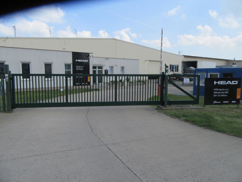 Svislý profil 20x20 mm